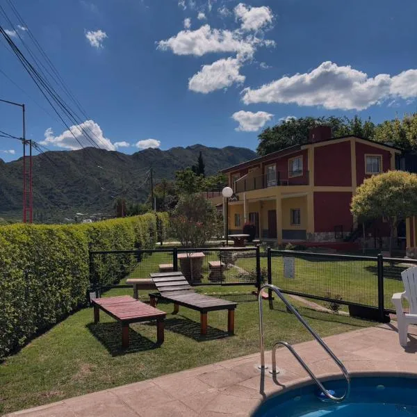 Complejo Los Paraisos、ポトレロ・デ・ロス・フネスのホテル