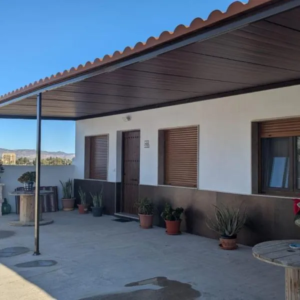 APARTAMENTOS LA PALMERA, hotel v destinácii Fernán Pérez