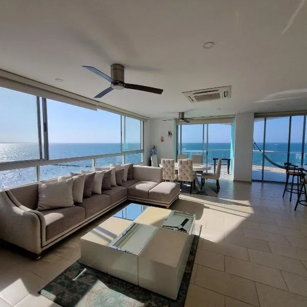 Espectacular apto Fontaine Bleu, vista al mar, 3 habitaciones y aire acondicionado，科韋尼亞斯的飯店