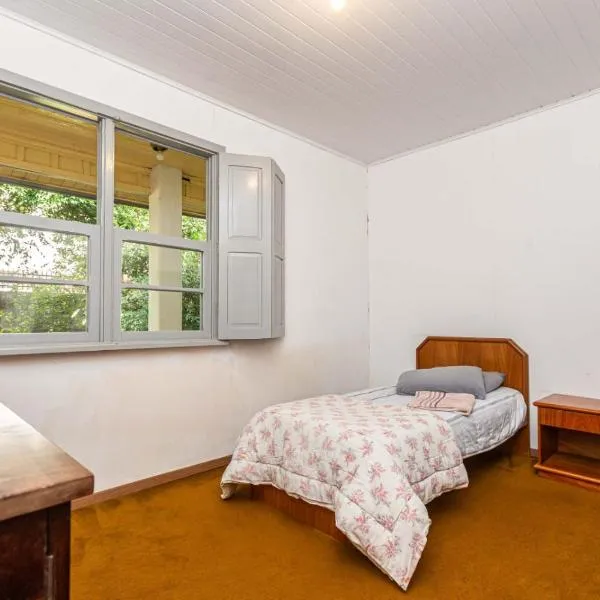 Memora Guesthouse Curitiba - Quartos em Casa próximo ao Parque Bacacheri, hotel v destinaci Curitiba