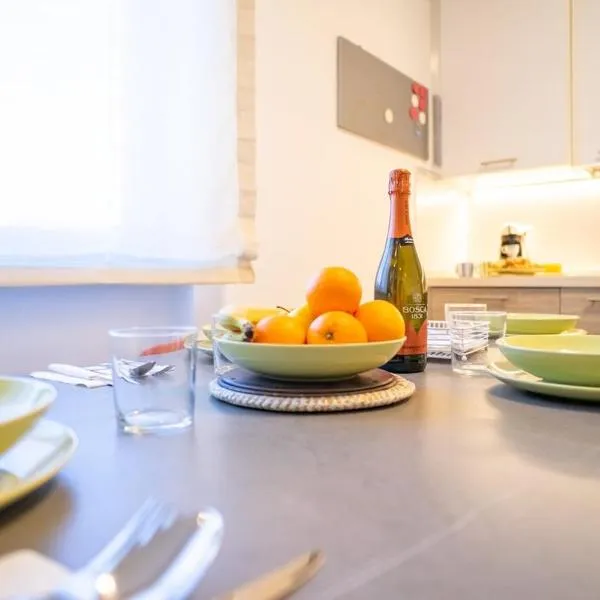 Spacious accommodation with fast Wi-Fi and private terrace, hotel in Cutrofiano