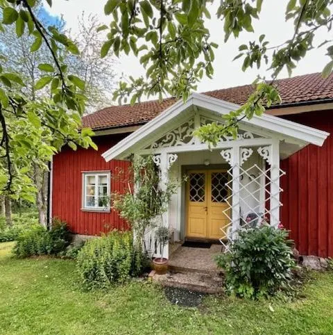 Stuga i Vallebygden, Axvall, hotel v destinaci Axvall
