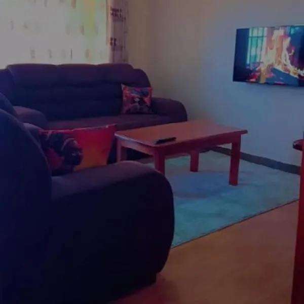 Annie's 1br near sarovawoodlands, hotel v destinaci Nakuru