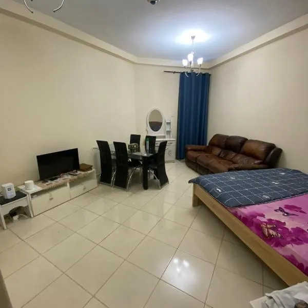 Trendy Studio In Orient Towers Ajman, hotel v destinaci Adžmán