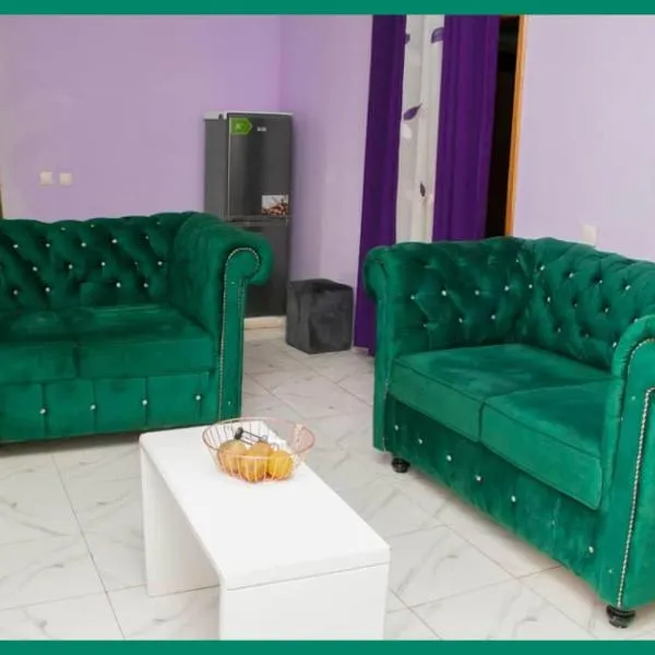 Bafoussam derrière Stade municipal Bamendzi, hotell sihtkohas Bafoussam