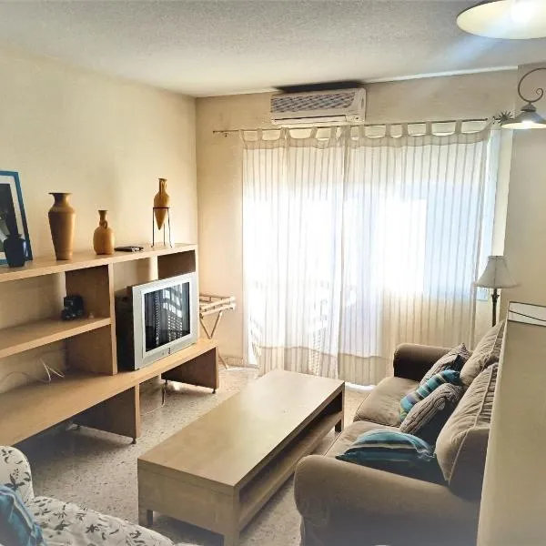 Spacious Apartment in Isla Cristina near Beaches, 115 m², hotel v destinácii Isla Cristina
