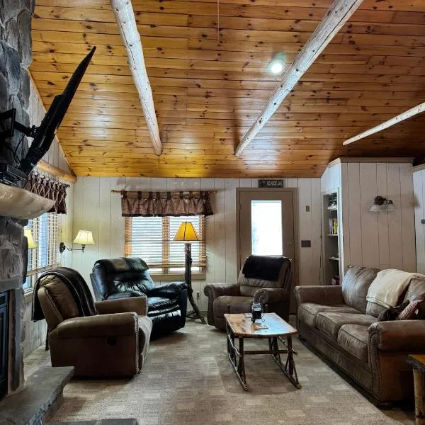 Adirondack Luxury Getaway, ξενοδοχείο σε Eagle Bay