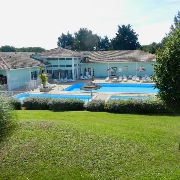 Maison 4 personnes avec piscine, hotel en Dolus-d'Oléron