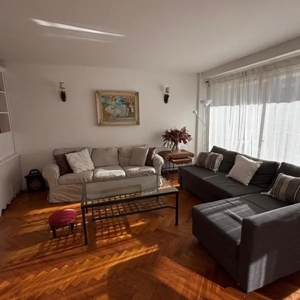 Acogedor Apartamento en el centro de Hondarribia Errezubi, hotel in Hondarribia