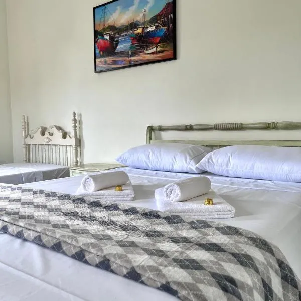 Pousada Casa Contos de Minas, hotel v destinaci Ubatuba
