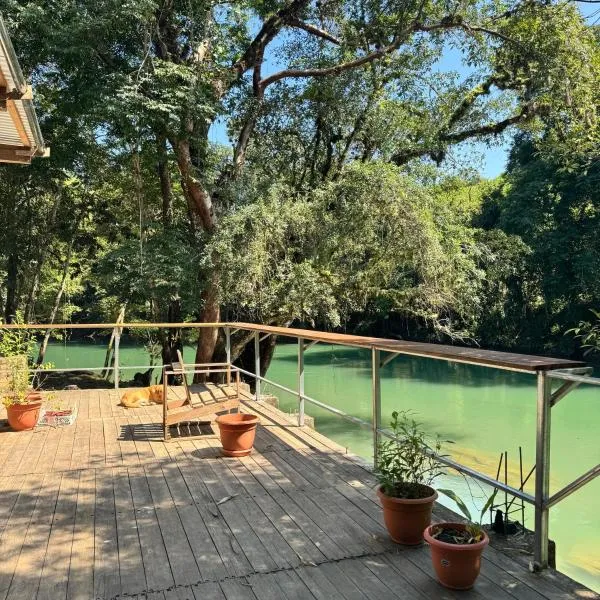 Pachamaya River Hostel, hotel v destinaci Lanquín