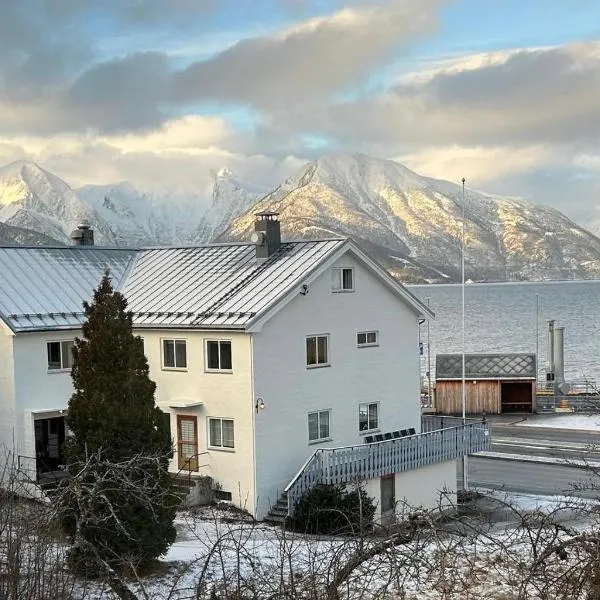Sognefjord Gjesteheim, hotel v destinaci Vangsnes