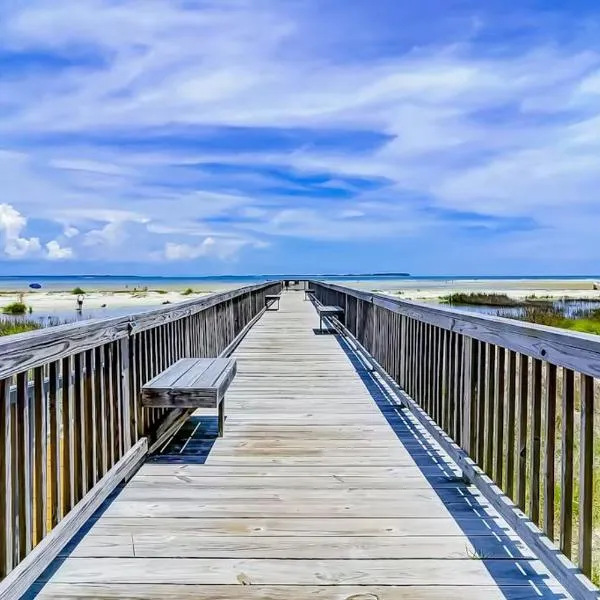 The Islander- Luxurious Beach Property, hotel in Hilton Head Island