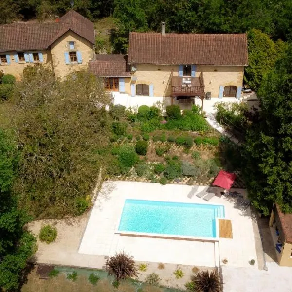 Huge Dordogne House, heated pool, 5 acres, hotel a Saint-André-dʼAllas