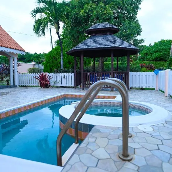 Iyanola Tee Joys Villa, hotel in Gros Islet
