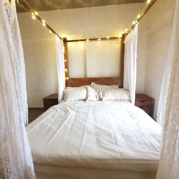Luxe Boho Vibes Lodha Belmondo Pune with Golf Course, hotel in Pune