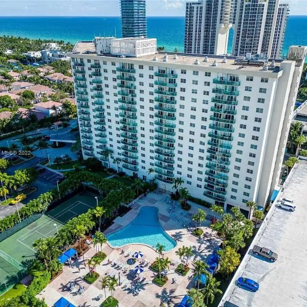 Luxury Apartments with Resort Amenities Sunny Isles Beach, hotel in Sunny Isles Beach