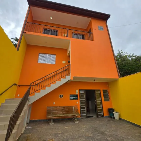 Suites Clima da Serra, hotell sihtkohas Cunha