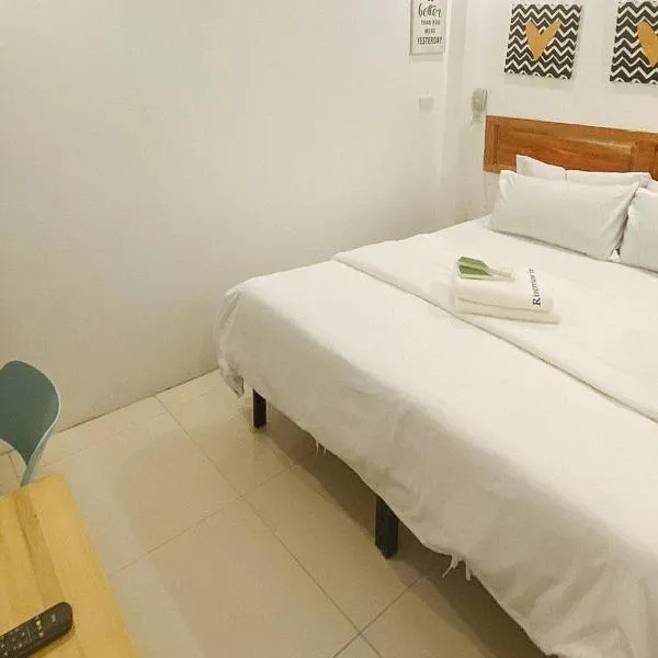 UrbanView at Balzain East Tuguegarao City by RedDoorz, hotel v destinaci Tuguegarao City