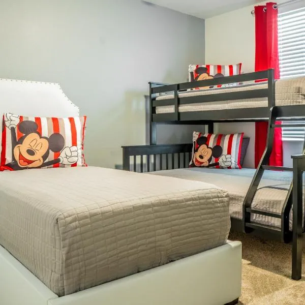 키시미에 위치한 호텔 Brand New 2bd 2 bth condo 300