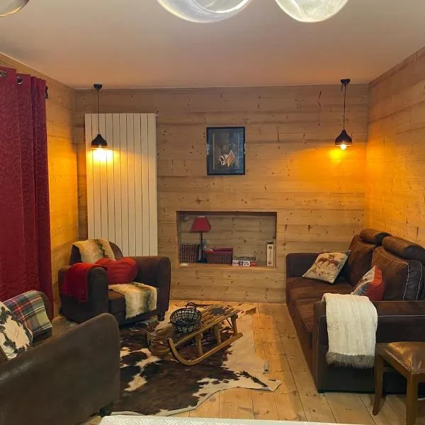 Maison Boule de Neige, meublé de tourisme 3 étoiles, hotell i Formiguères