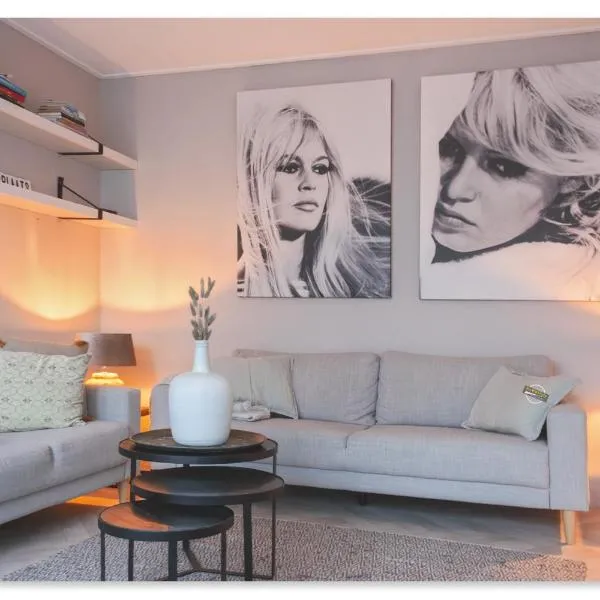 Cozy Holiday Home with Private Garden at Waterpark in Grou โรงแรมในเกรา