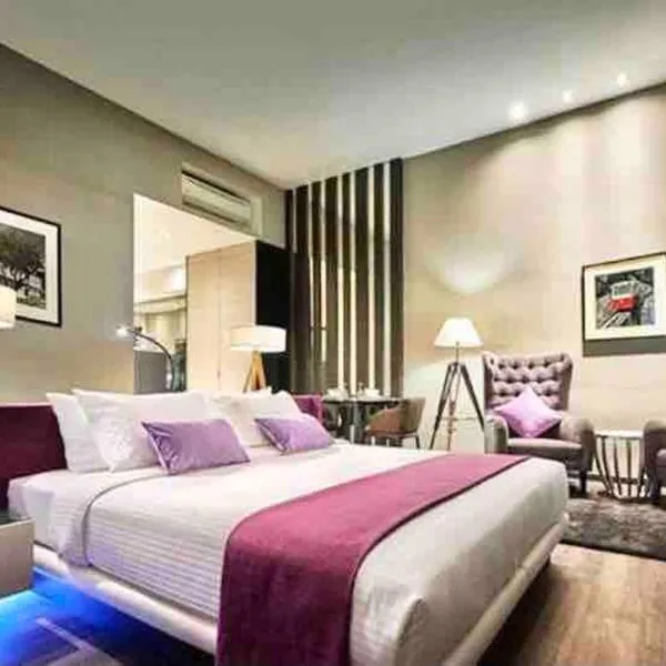 Big BathTub Premium Seafront Studio in Town with WiFi & Full Kitchen, khách sạn ở George Town