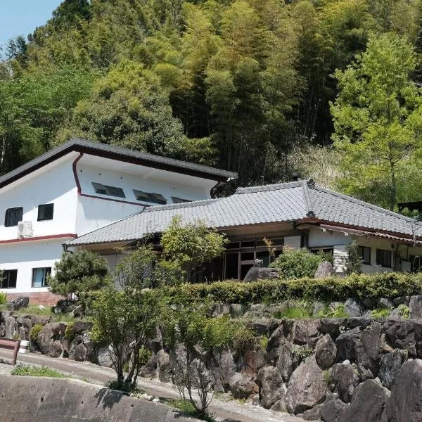 ARUYOguesthouse 一棟貸切 大人数でbbqと焚き火を楽しむ, hotel din Haibara