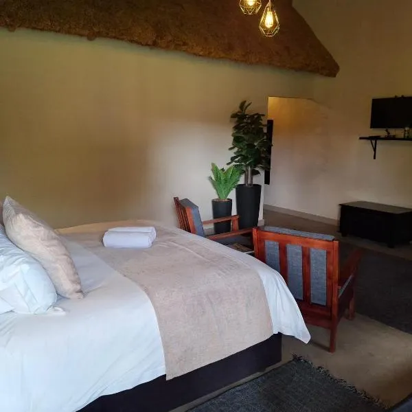 Iphofolo Lodge & Tented Camp, готель у місті Vivo