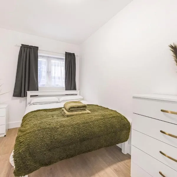 Cosy Home In London - 4 Sleeper, מלון באילפורד