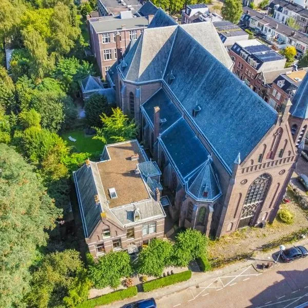 Apartment & Double Room in a restored rectory-pastorie, steps from city center, hotel in Utrecht