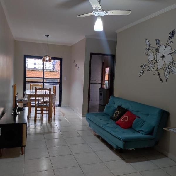 Apartamento 100 metros da praia