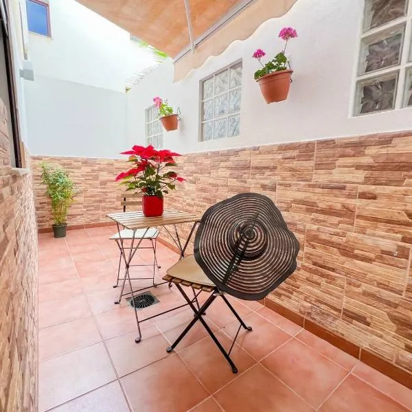 Suites Esencia Atlántica Confort cerca del mar, hotel in Telde