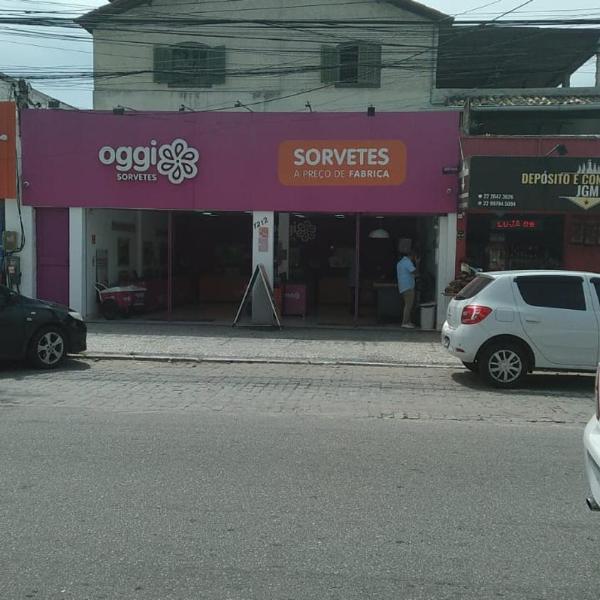 Simples, bem localizada