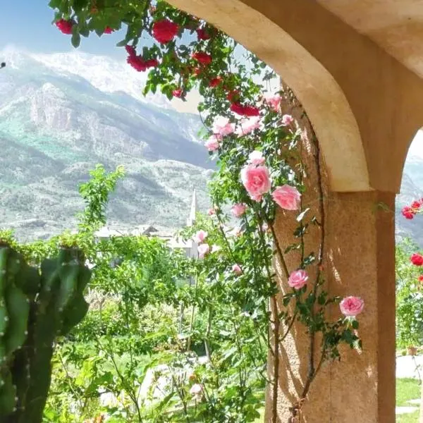 Appartement paisible à Saint-Crepin avec vue sur la montagne, hotel v destinaci Saint-Crépin