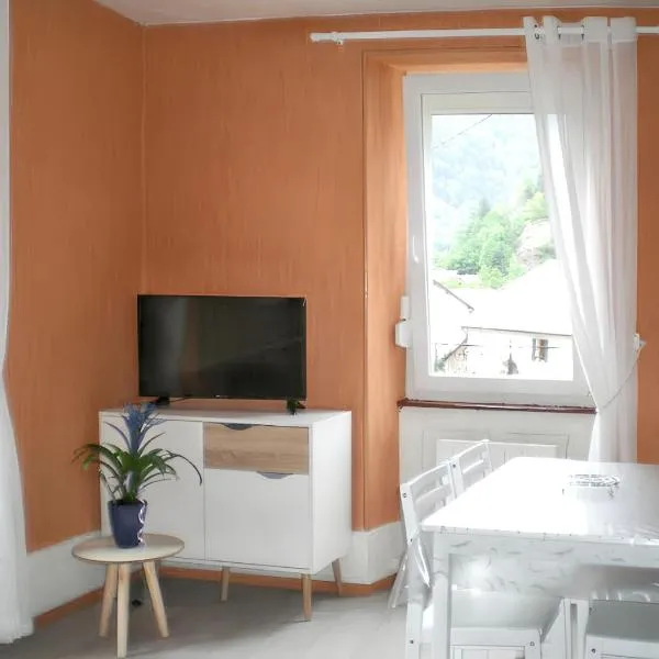 Appartement charmant à Plancher-les-Mines 40 m² avec jardin, hotel em Plancher-les-Mines