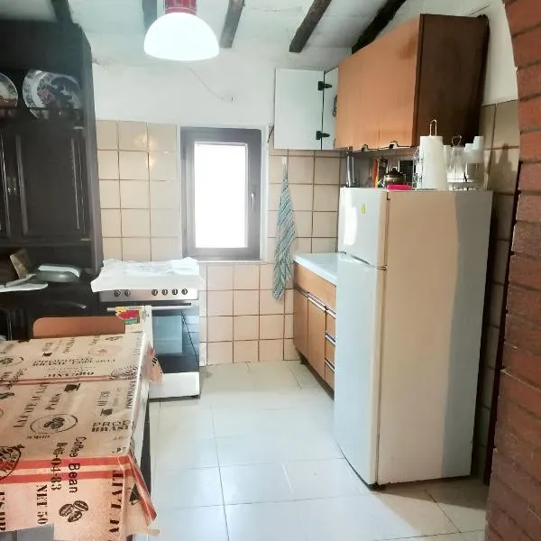 Charming House in Barbarano Romano with Terrace and Fireplace, hotel v destinácii Barbarano Romano