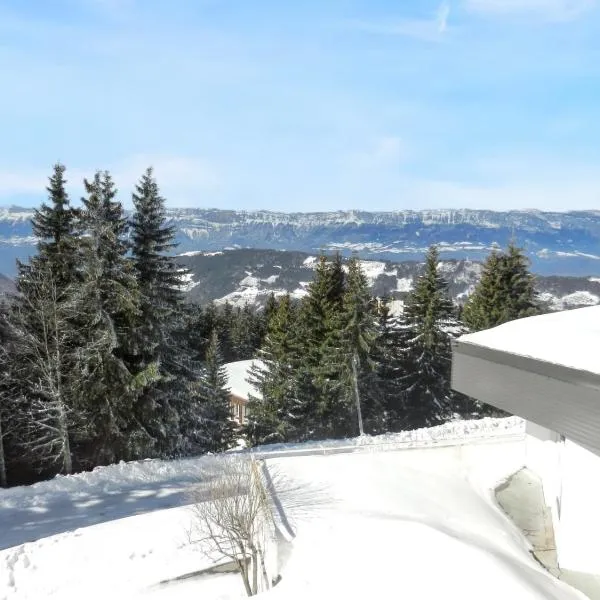 Appartement spacieux à Allevard - 68 m² avec vue montagne, hotel v destinaci Allevard