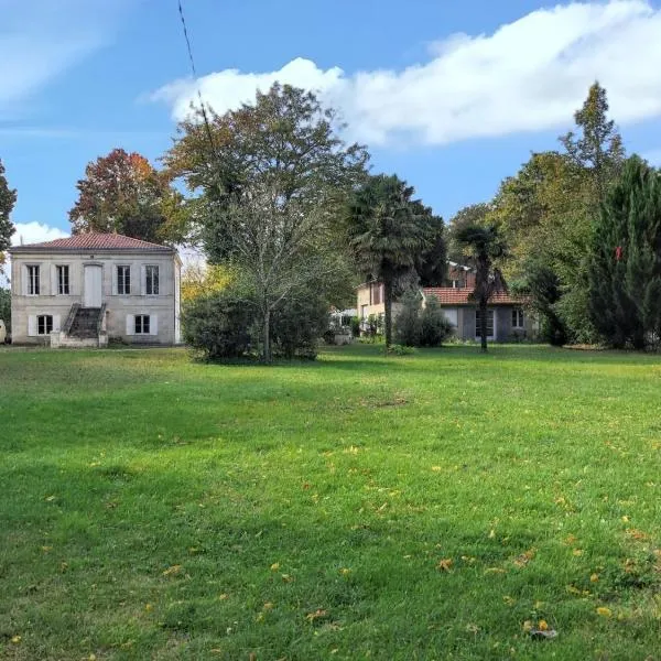 Appartement confortable au cœur du Pian-Médoc avec jardin, hotel v destinaci Le Pian-Médoc