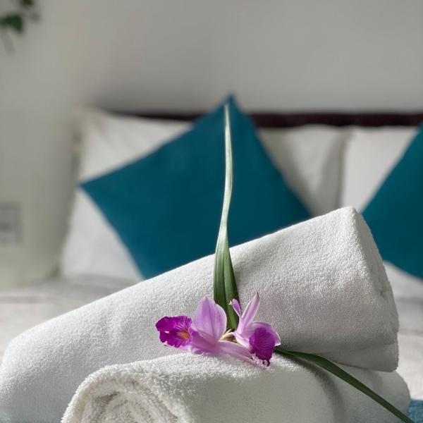 Suites Casa Azul-Vila do Abraão- conforto, limpeza, ótima localização