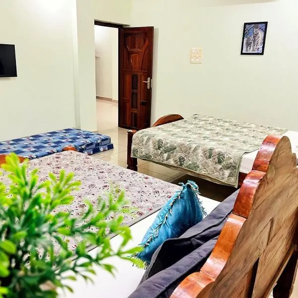 Shivam Eden Beach Homestay, hótel í Pondicherry