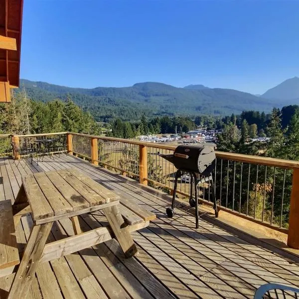`Elk Ridge` | Hot tub, Wifi, Roku, Close to town., hotelli kohteessa Packwood
