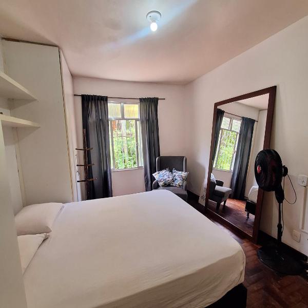 Quarto tranquilo e familiar no leblon - Quiet family room in leblon