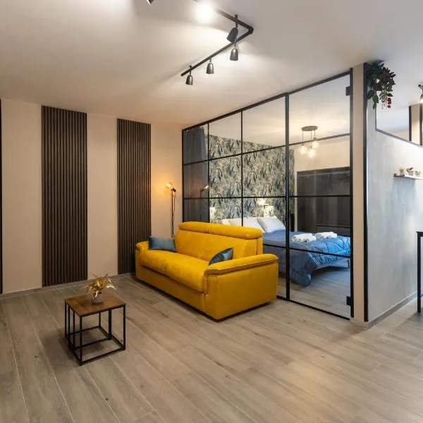 Urban Chic Luxury Suite Apartments, hotel in Rome