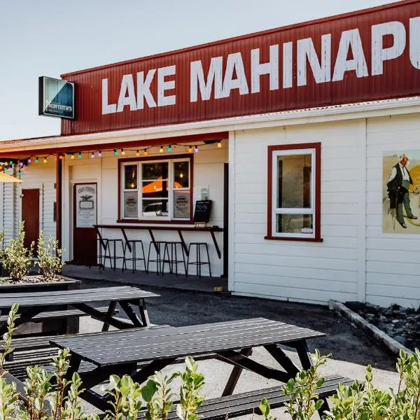 Lake Mahinapua Hotel, hotel in Ruatapu