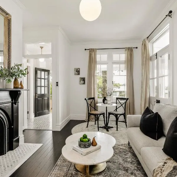 Narraweema Guesthouse - Historic Luxury BnB Retreat, hotel en Gloucester