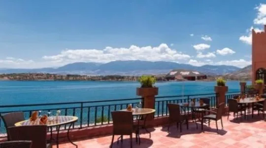Chems Du Lac Bin El Ouidane, hotel v destinaci Bin el Ouidane