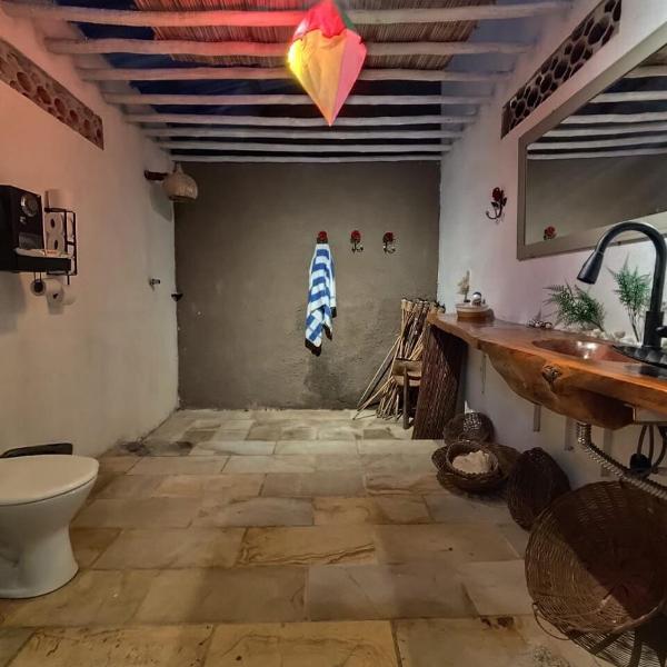 Pé na areia, vista incrível, casa aconchegante, ampla e de um astral - Foto 3