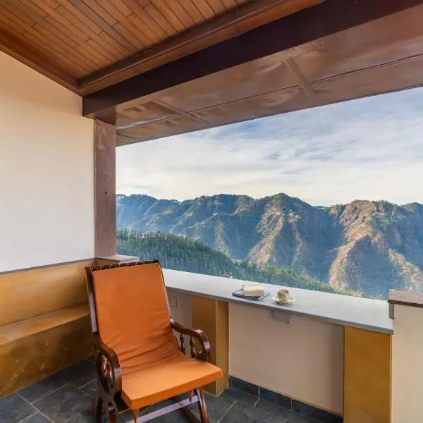 StayVista's Pine at Elysium Estate - 2BHK with Hill View & Bonfire, хотел в Шимла