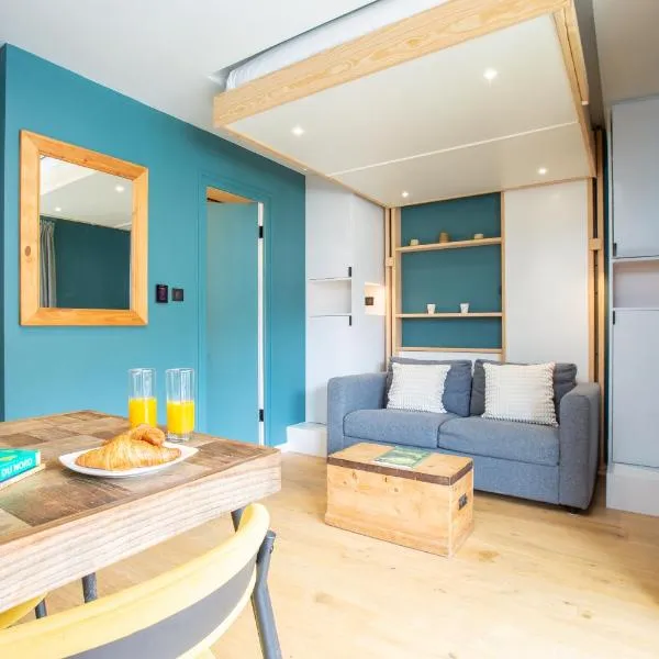Contemporary studio in the heart of Morzine, hotel in Morzine